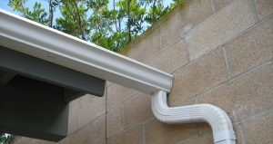 Máng xối bị thấm